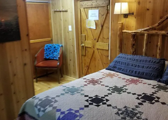 Copperline Inn